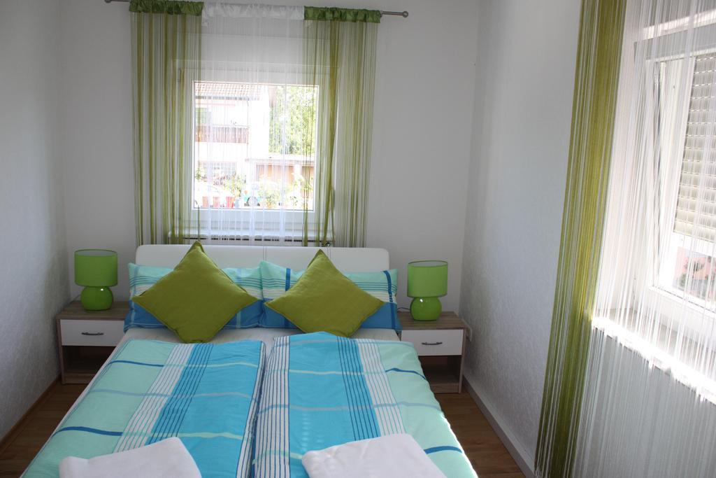 Privatzimmer San Ringsheim Eksteriør billede